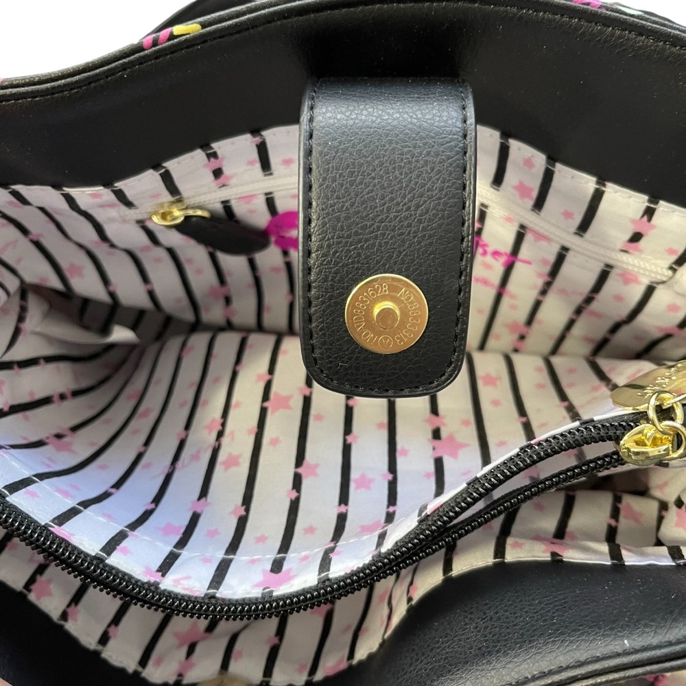 Betsey Johnson Luv Multicolor Bag Lips Kisses Crossbody Purse Cloud/Rainbow Tag - Picture 11 of 16